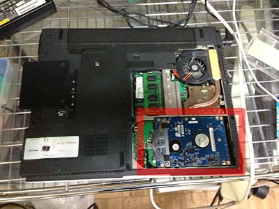 富士通FMVノートPCの分解方法、ハードディスク交換